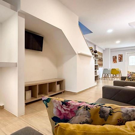 Byron Urban Apartment Kalamata Exterior foto