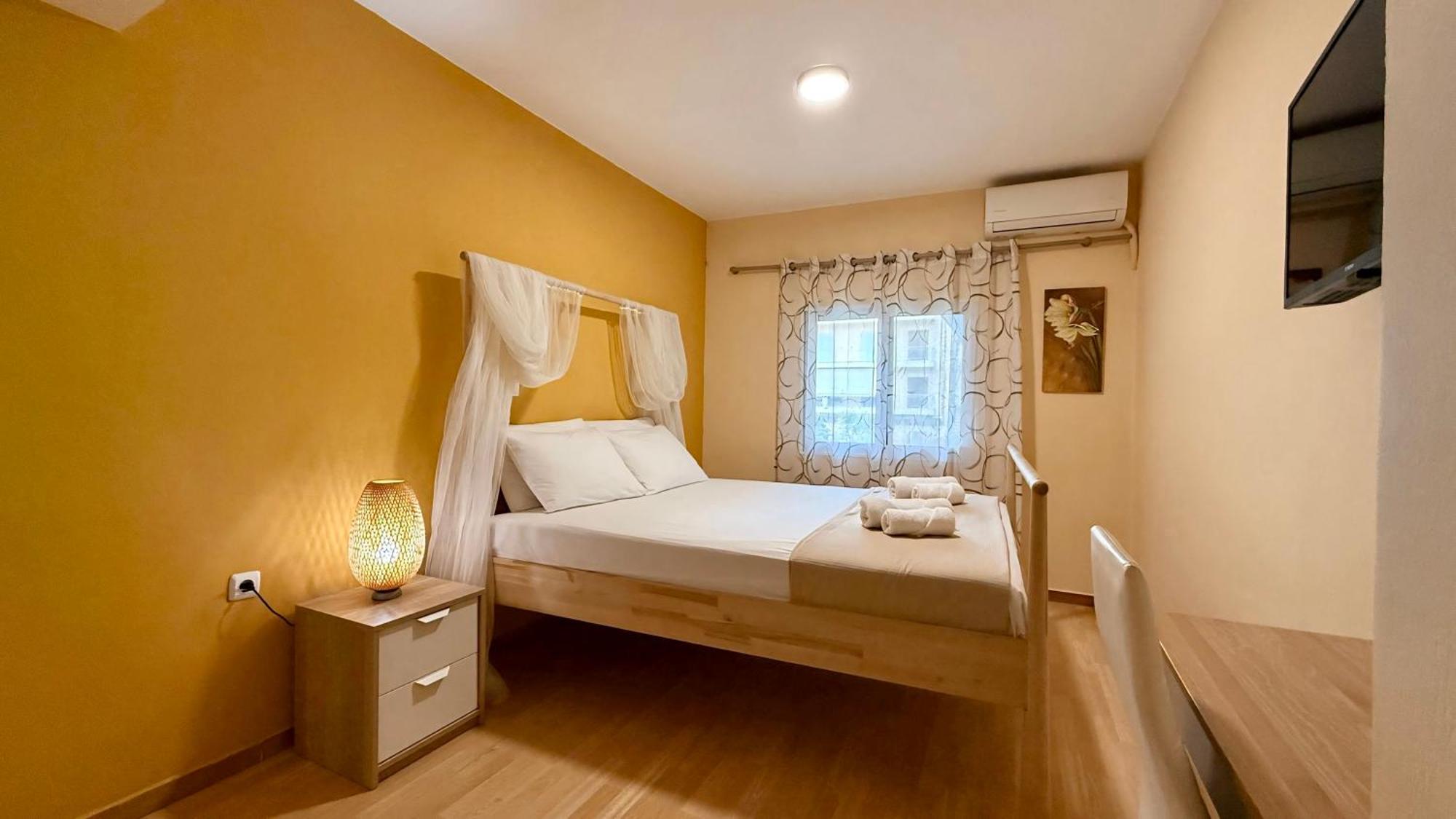 Byron Urban Apartment Kalamata Exterior foto
